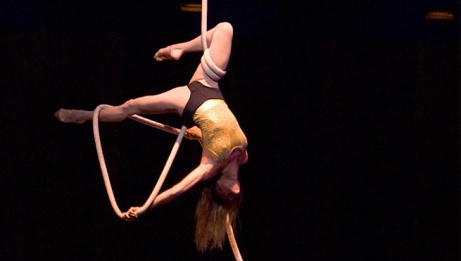 christine-van-loo-aerial-rope-10