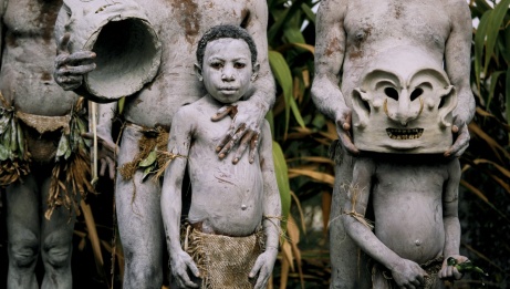 web-children-papua-new-guinea-cr-jodi-cobb