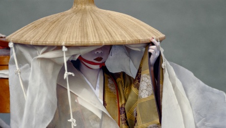 web-geisha-under-hat-cr-jodi-cobb