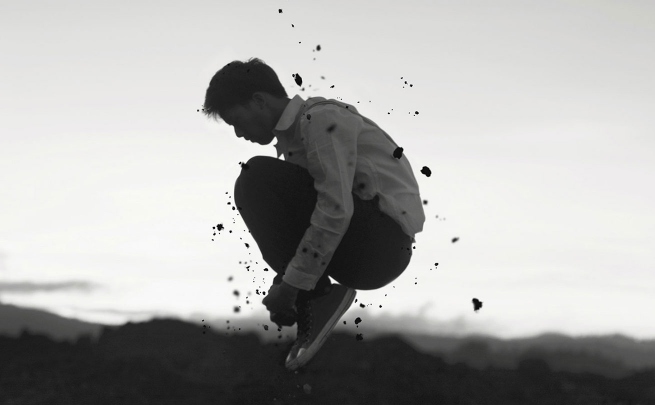 Njo Kong Kie in I swallowed a moon made of iron